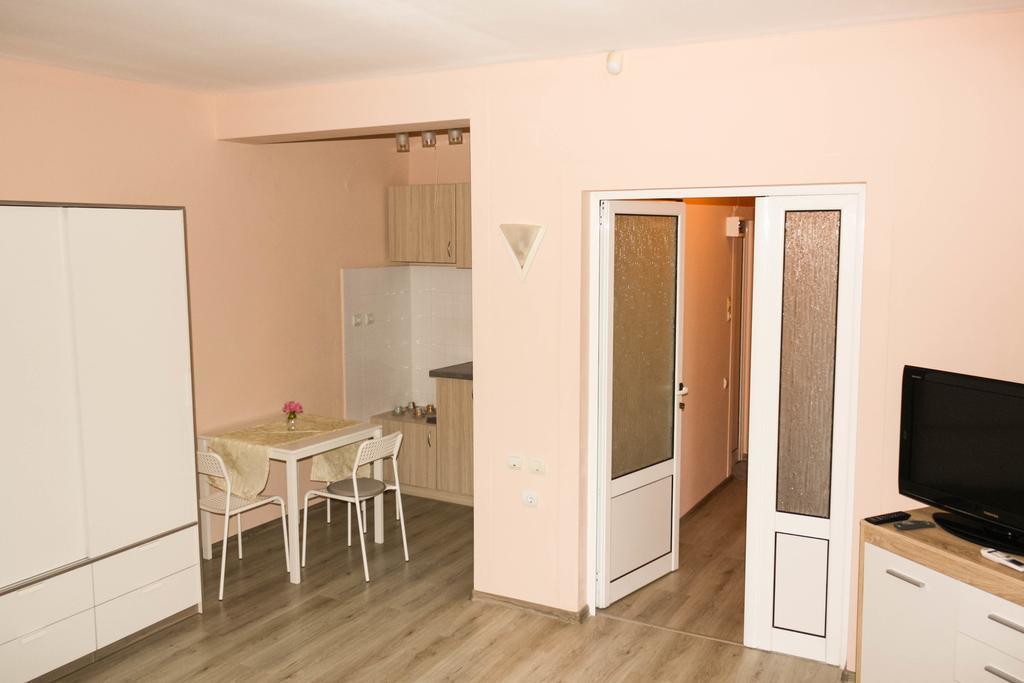 Villa Nymphea Water Lily Chisaria Zewnętrze zdjęcie